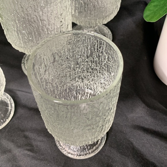 Set of 6 vintage / MCM Indiana Glass “Crystal Ice” textured wine glass - Picture 3 of 9